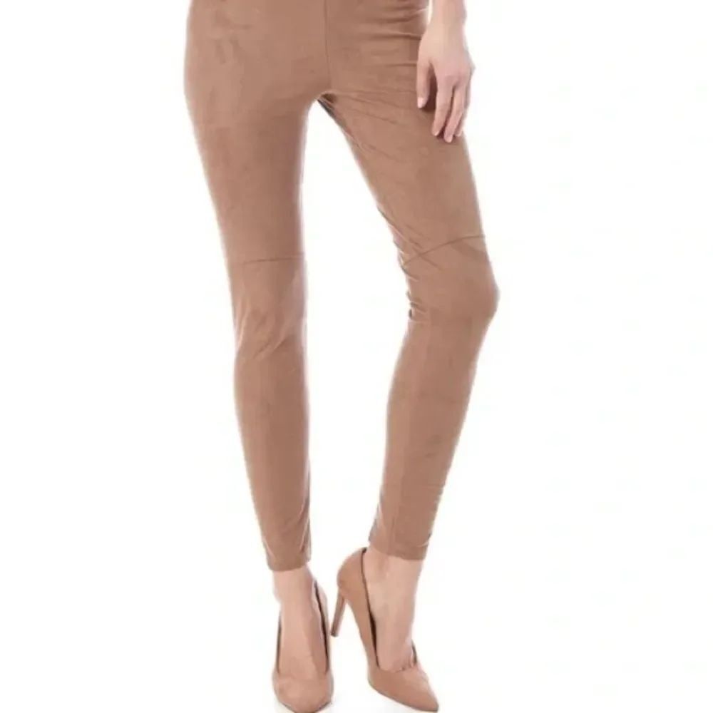 LYSSÉ Women's High Waist Vegan Suede Taupe Braided Pull On Leggings Size Small